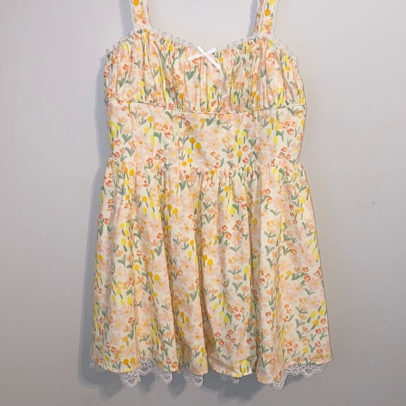 Hello Molly Floral Dress with Lace Underlay (NWT) Size L - Picture 2 of 9